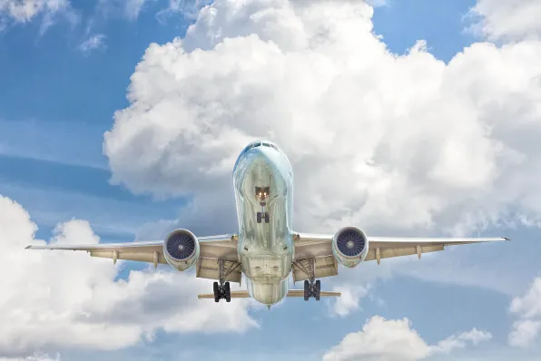 avion dans le ciel